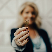 Sharon Melton Properties - Logo