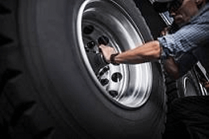 Commercial Truck Mobile Tire Shop 24/7 - Logo