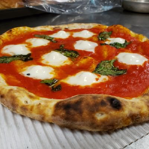 PizzaPazza Food Truck - Logo